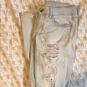 Skinny distressed jeans